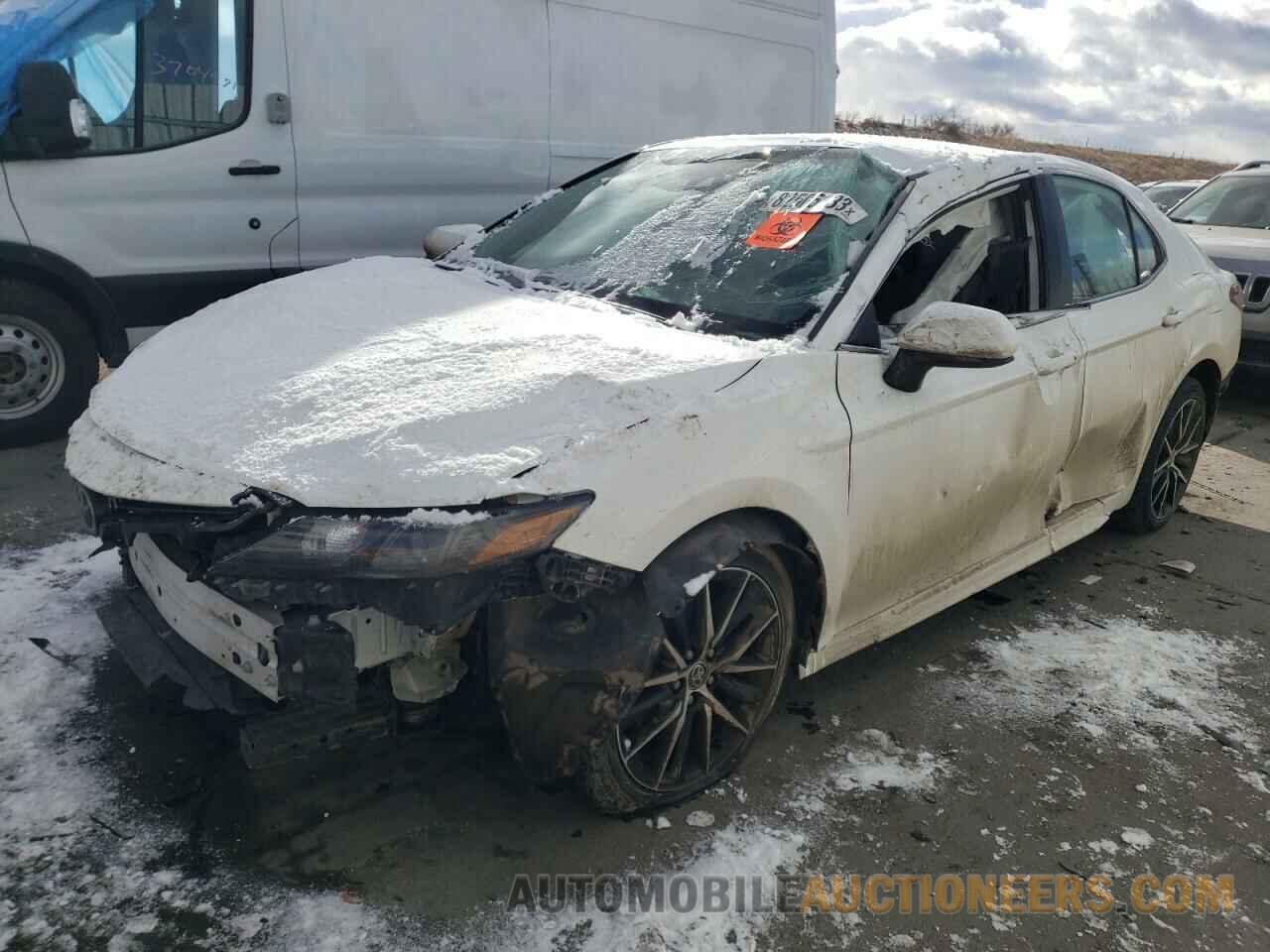 4T1G11AK0MU423902 TOYOTA CAMRY 2021