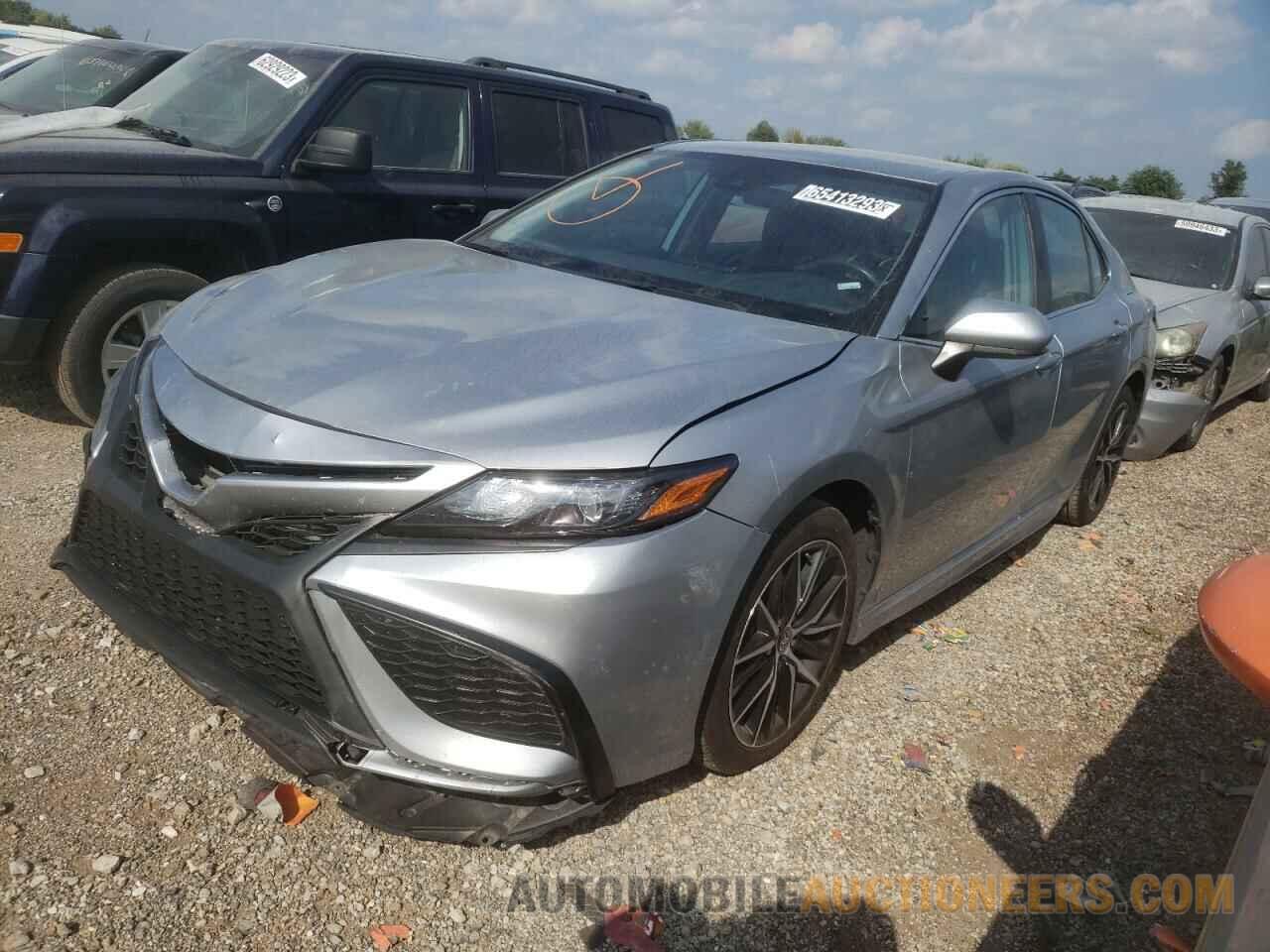 4T1G11AK0MU426833 TOYOTA CAMRY 2021