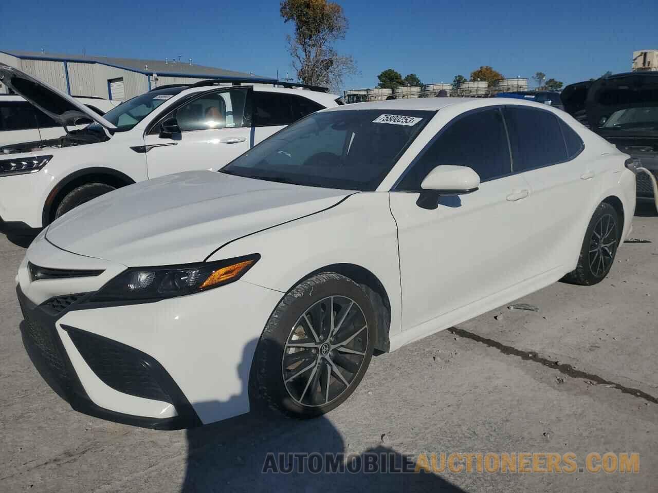 4T1G11AK0MU432163 TOYOTA CAMRY 2021