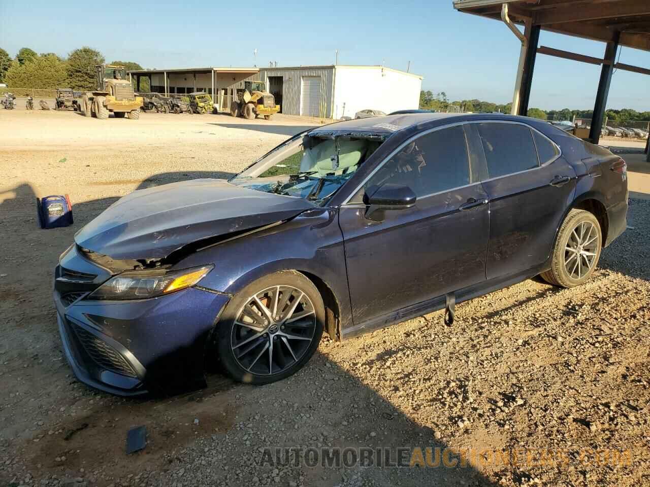 4T1G11AK0MU432308 TOYOTA CAMRY 2021