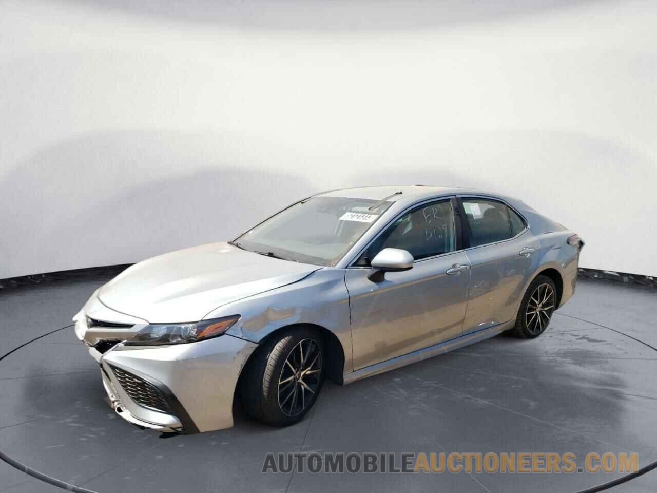 4T1G11AK0MU437122 TOYOTA CAMRY 2021