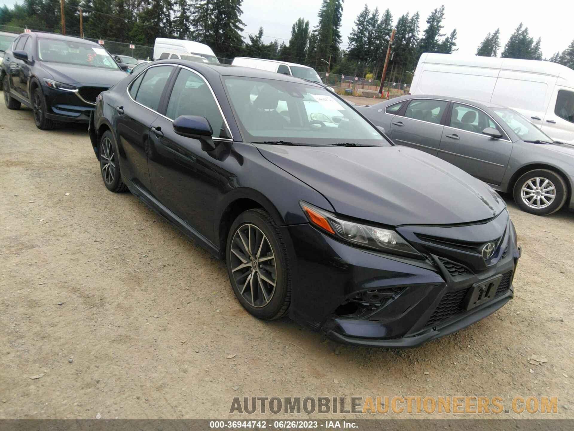 4T1G11AK0MU437900 TOYOTA CAMRY 2021