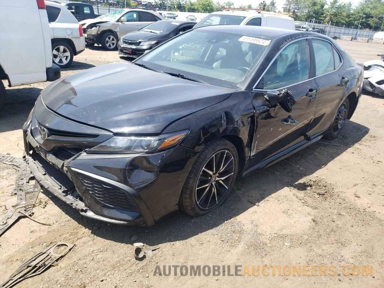 4T1G11AK0MU445480 TOYOTA CAMRY 2021