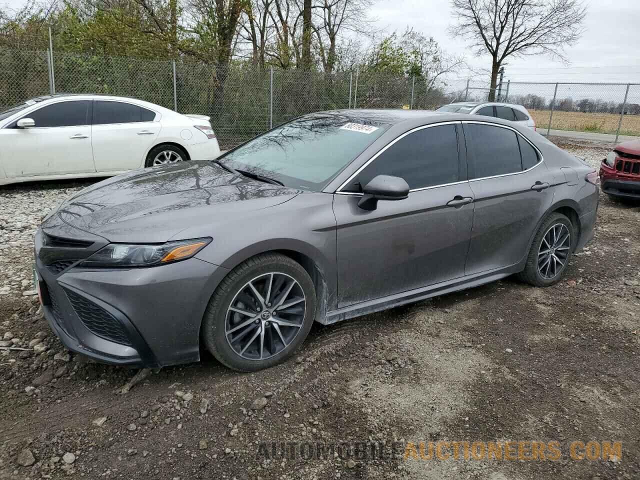 4T1G11AK0MU446015 TOYOTA CAMRY 2021