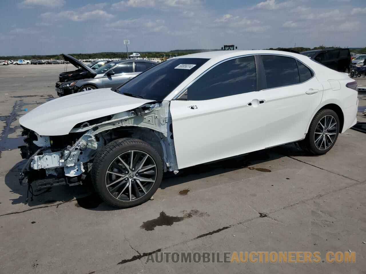 4T1G11AK0MU451649 TOYOTA CAMRY 2021