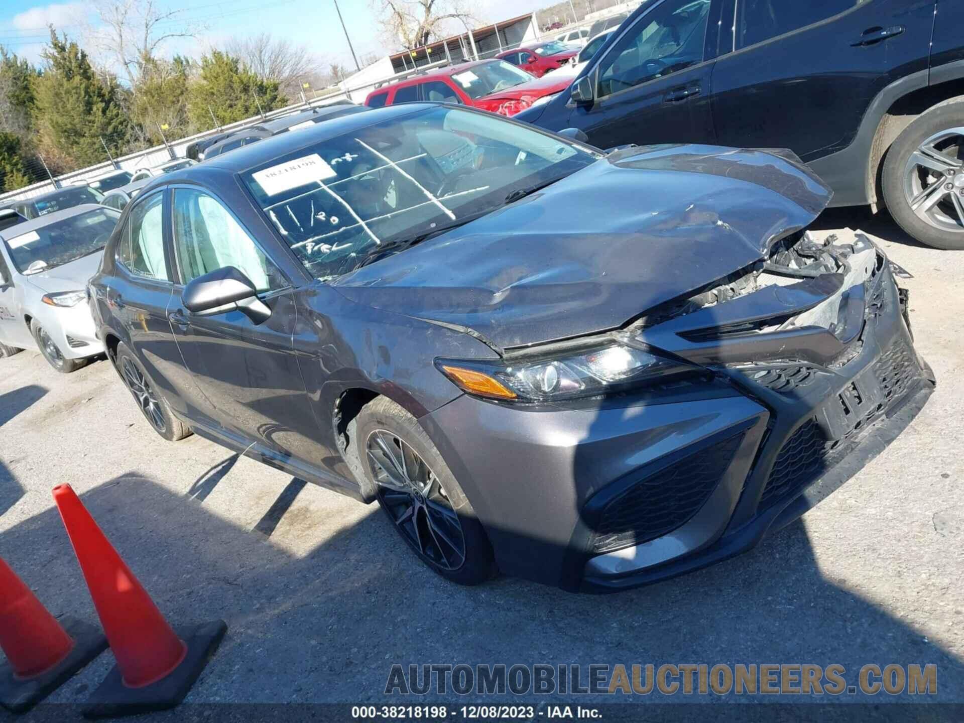 4T1G11AK0MU464465 TOYOTA CAMRY 2021