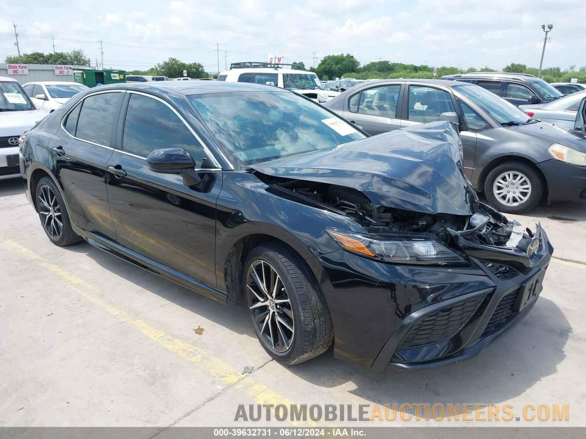 4T1G11AK0MU471805 TOYOTA CAMRY 2021