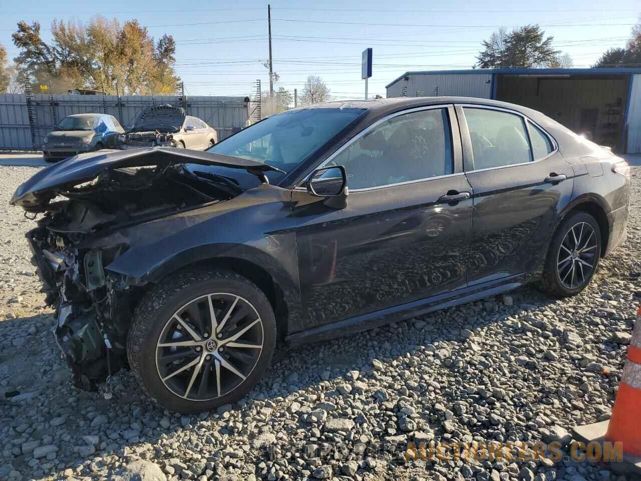 4T1G11AK0MU473005 TOYOTA CAMRY 2021