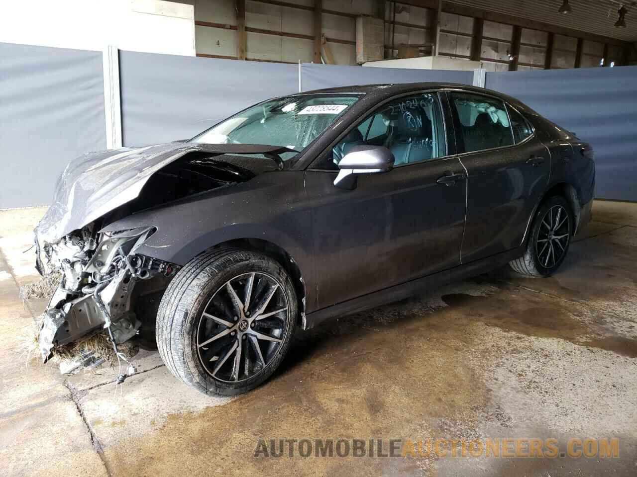 4T1G11AK0MU475966 TOYOTA CAMRY 2021