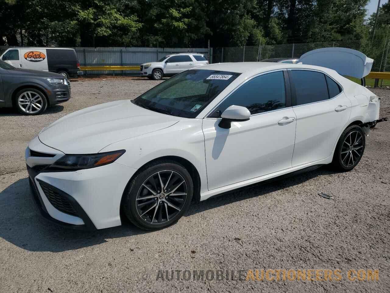 4T1G11AK0MU484201 TOYOTA CAMRY 2021