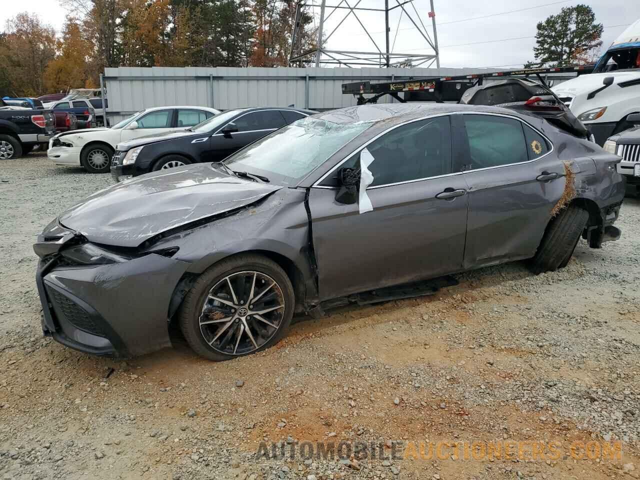 4T1G11AK0MU485512 TOYOTA CAMRY 2021