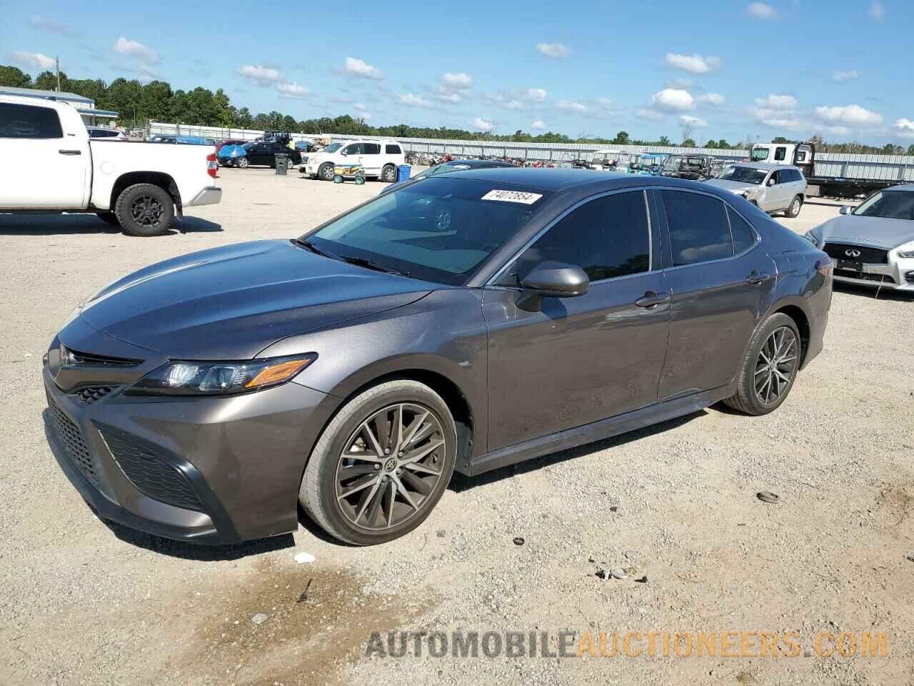 4T1G11AK0MU497501 TOYOTA CAMRY 2021