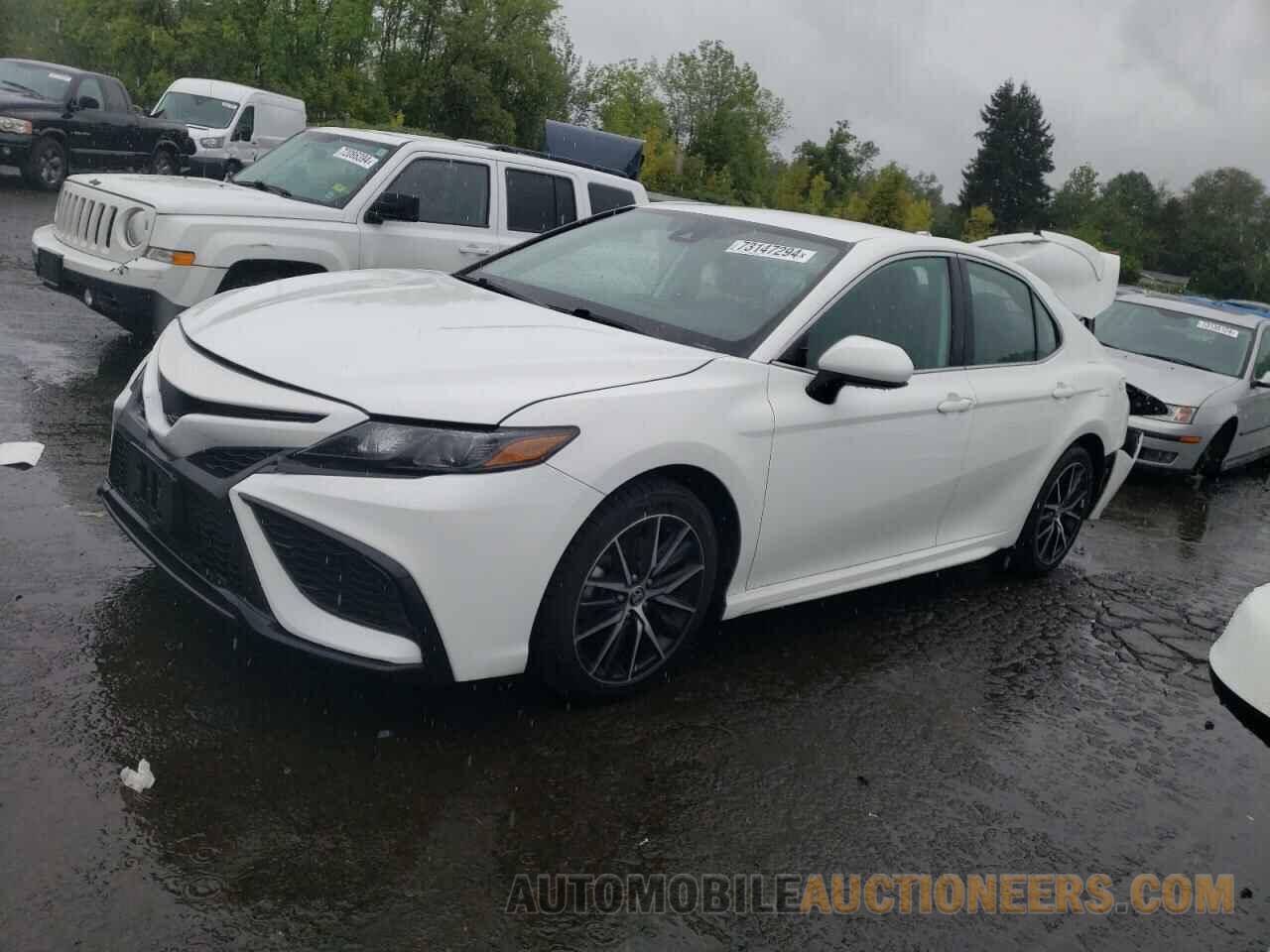 4T1G11AK0MU520517 TOYOTA CAMRY 2021