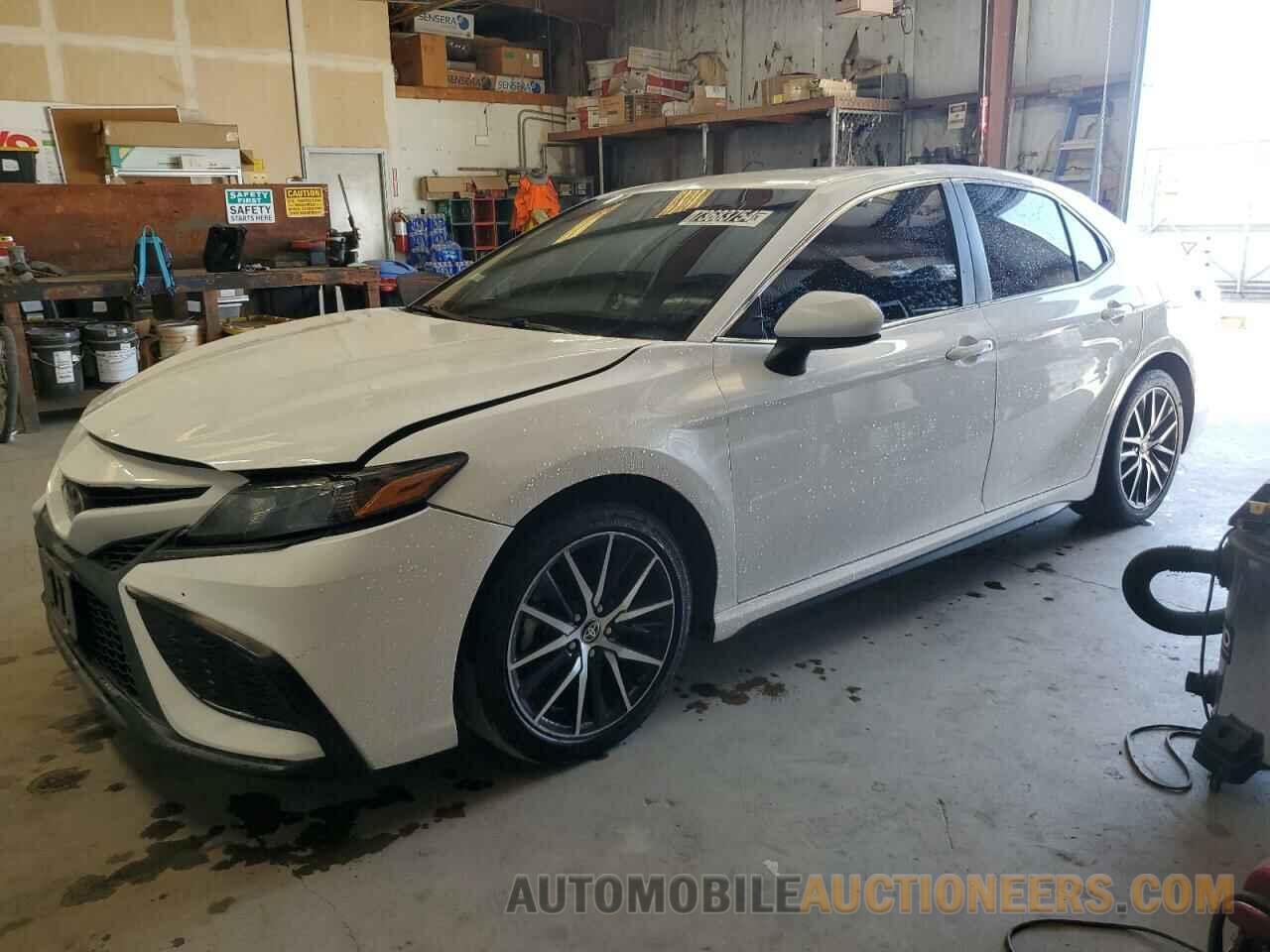 4T1G11AK0MU523692 TOYOTA CAMRY 2021