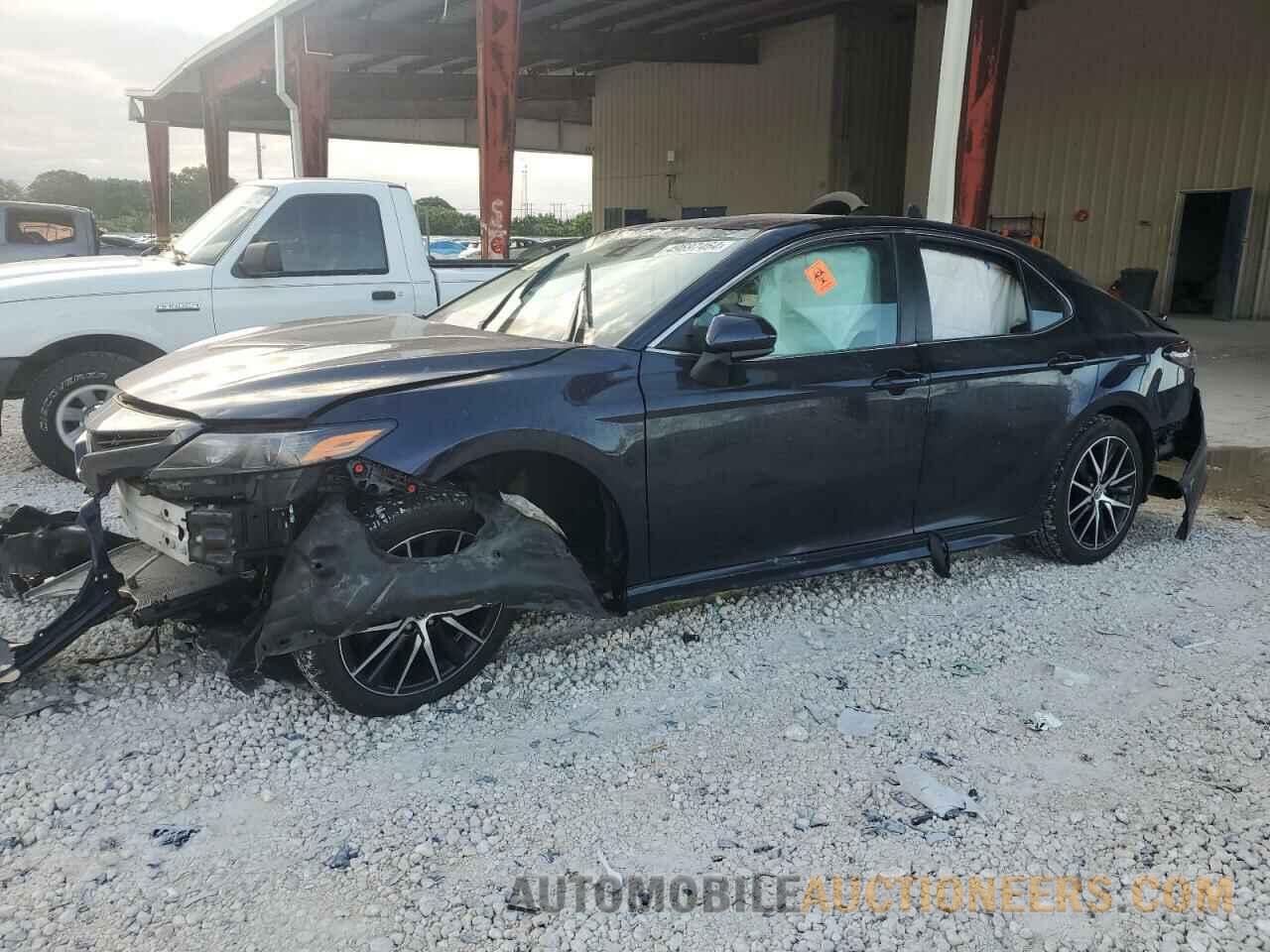 4T1G11AK0MU524289 TOYOTA CAMRY 2021