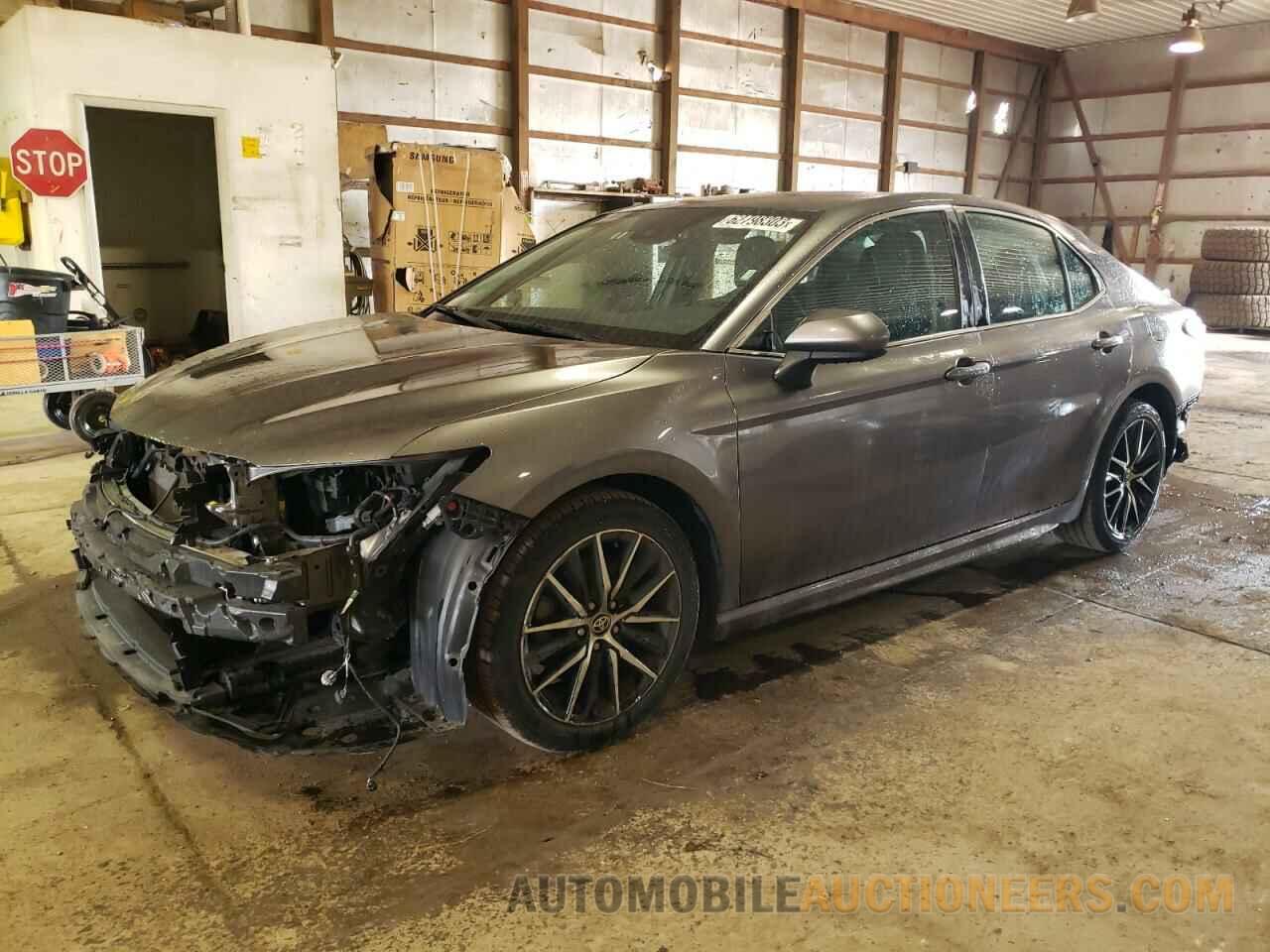 4T1G11AK0MU524535 TOYOTA CAMRY 2021