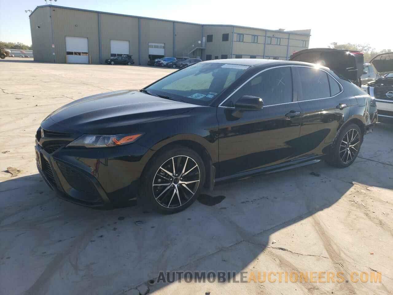 4T1G11AK0MU526088 TOYOTA CAMRY 2021