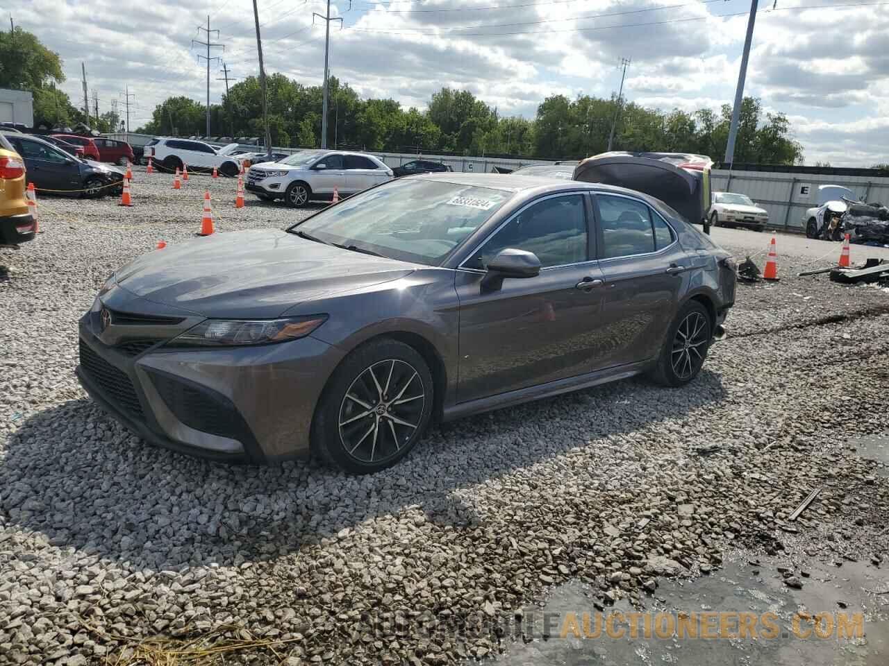 4T1G11AK0MU527435 TOYOTA CAMRY 2021