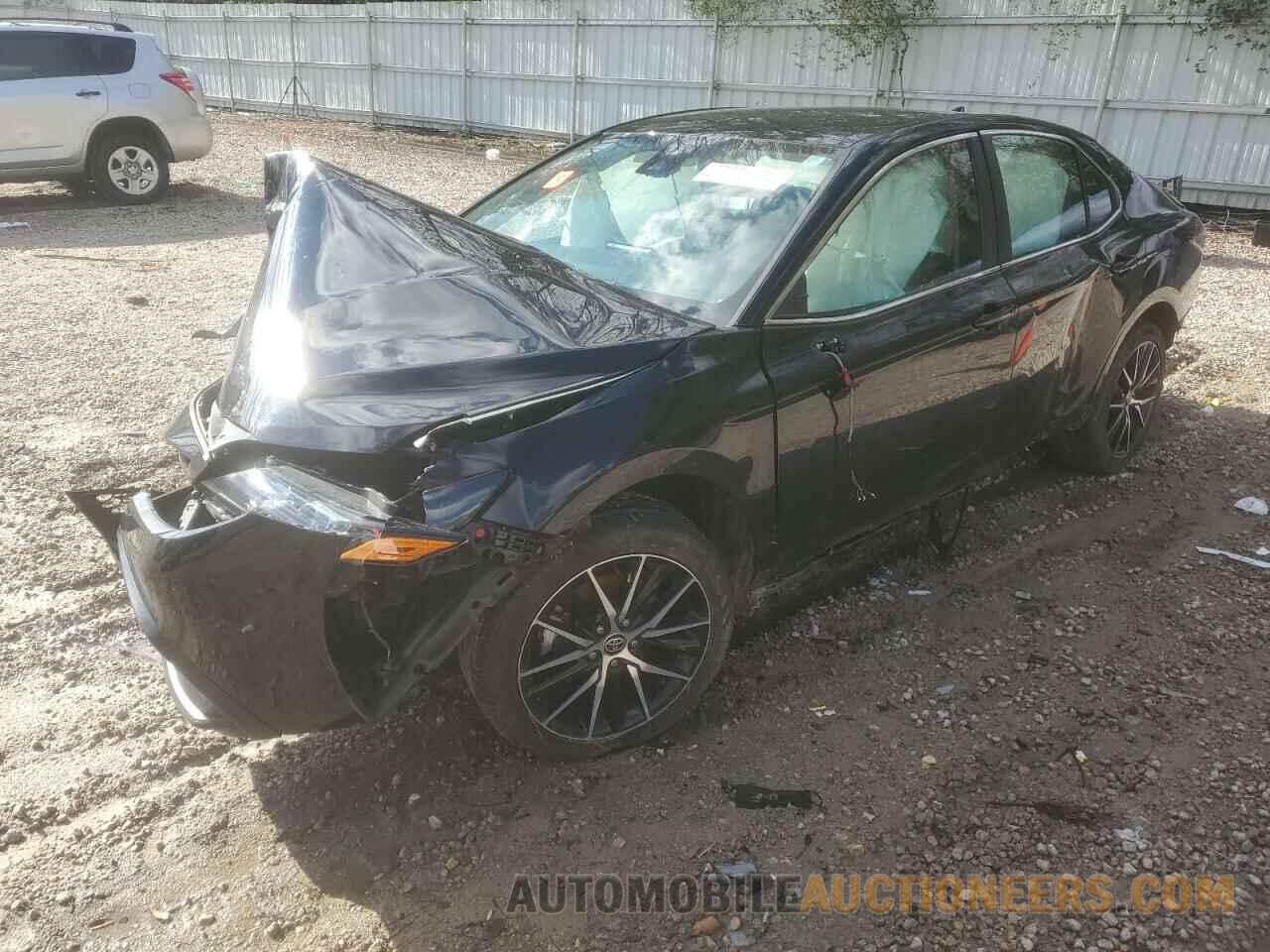 4T1G11AK0MU528603 TOYOTA CAMRY 2021