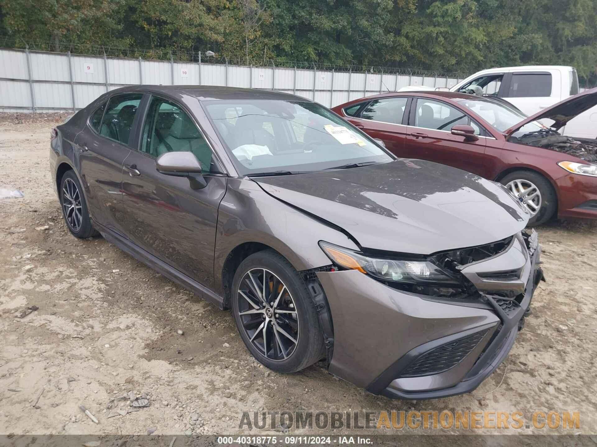 4T1G11AK0MU529489 TOYOTA CAMRY 2021