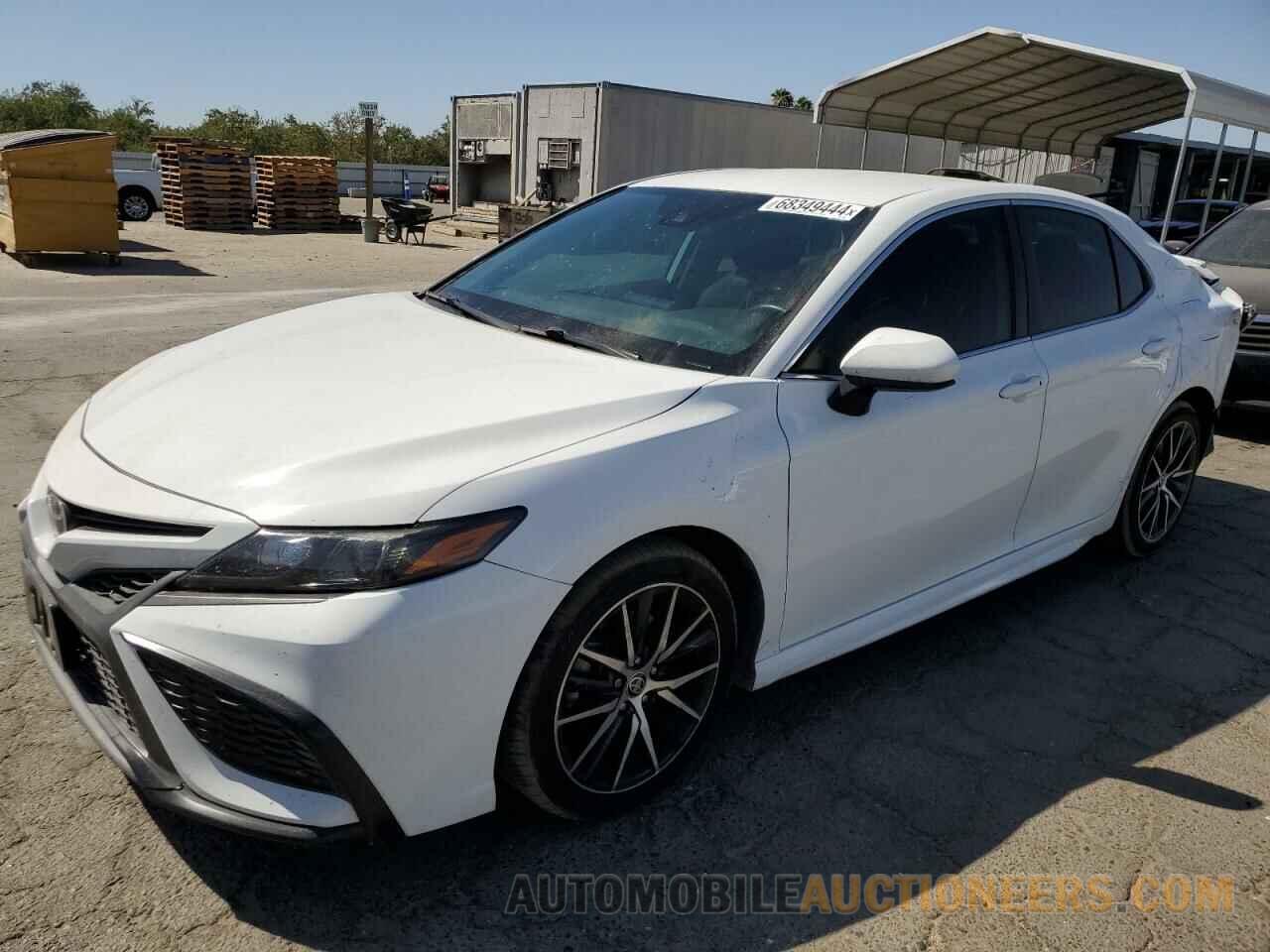 4T1G11AK0MU530447 TOYOTA CAMRY 2021