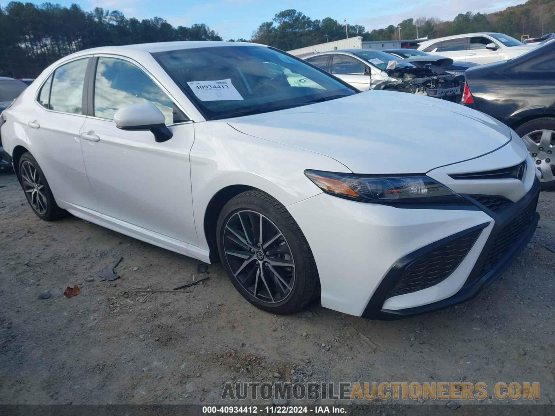 4T1G11AK0MU531887 TOYOTA CAMRY 2021