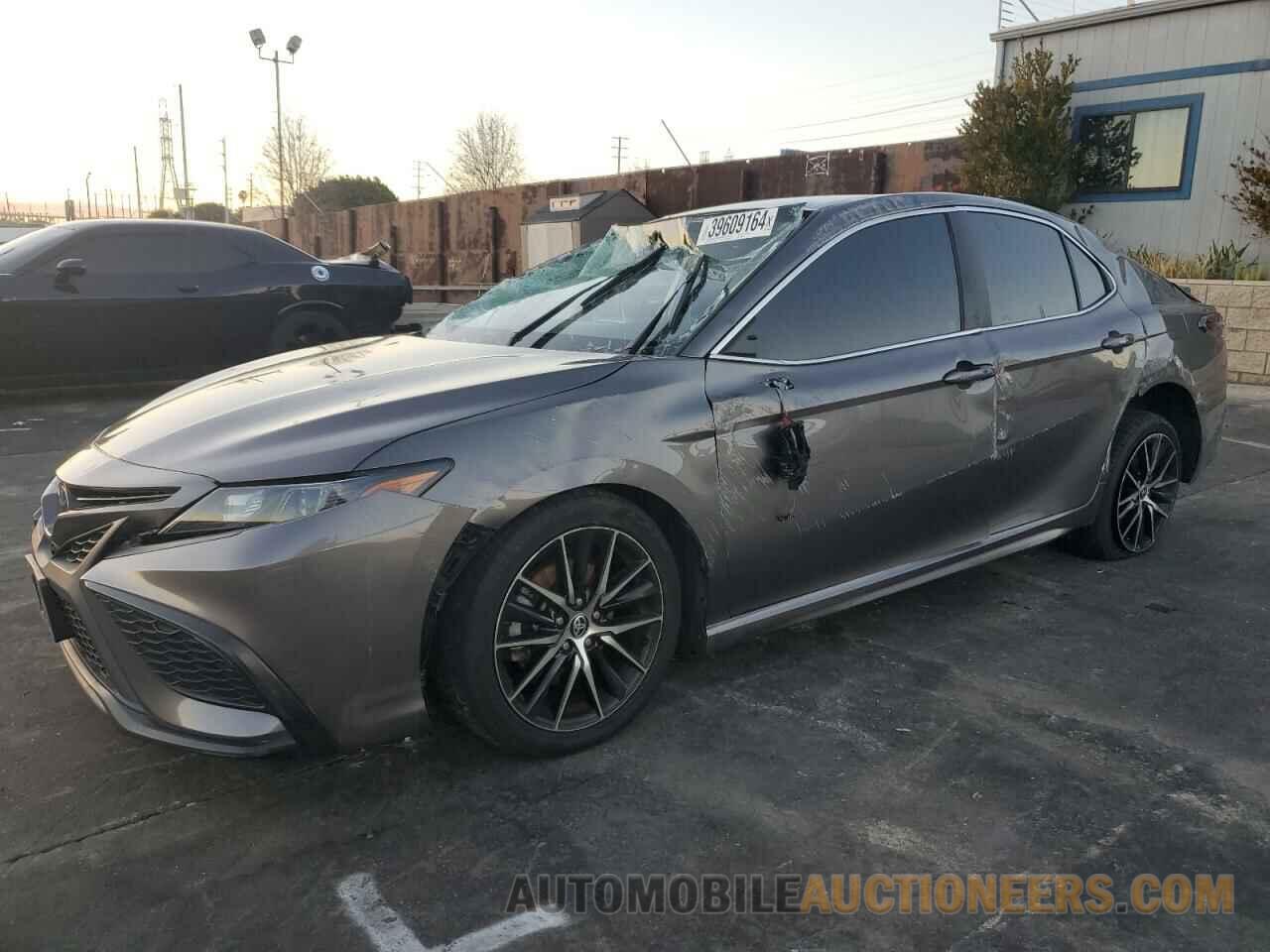 4T1G11AK0MU540069 TOYOTA CAMRY 2021