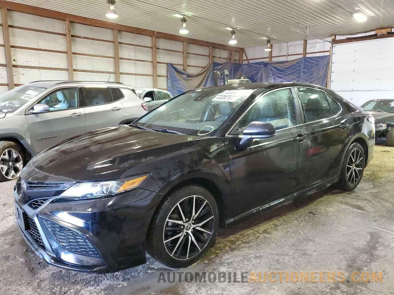 4T1G11AK0MU550245 TOYOTA CAMRY 2021