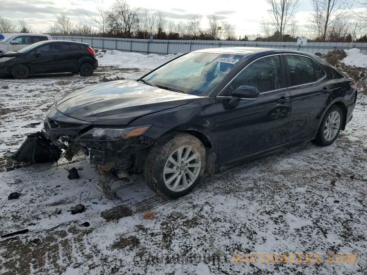 4T1G11AK0MU558135 TOYOTA CAMRY 2021