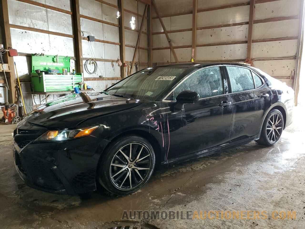 4T1G11AK0MU559821 TOYOTA CAMRY 2021