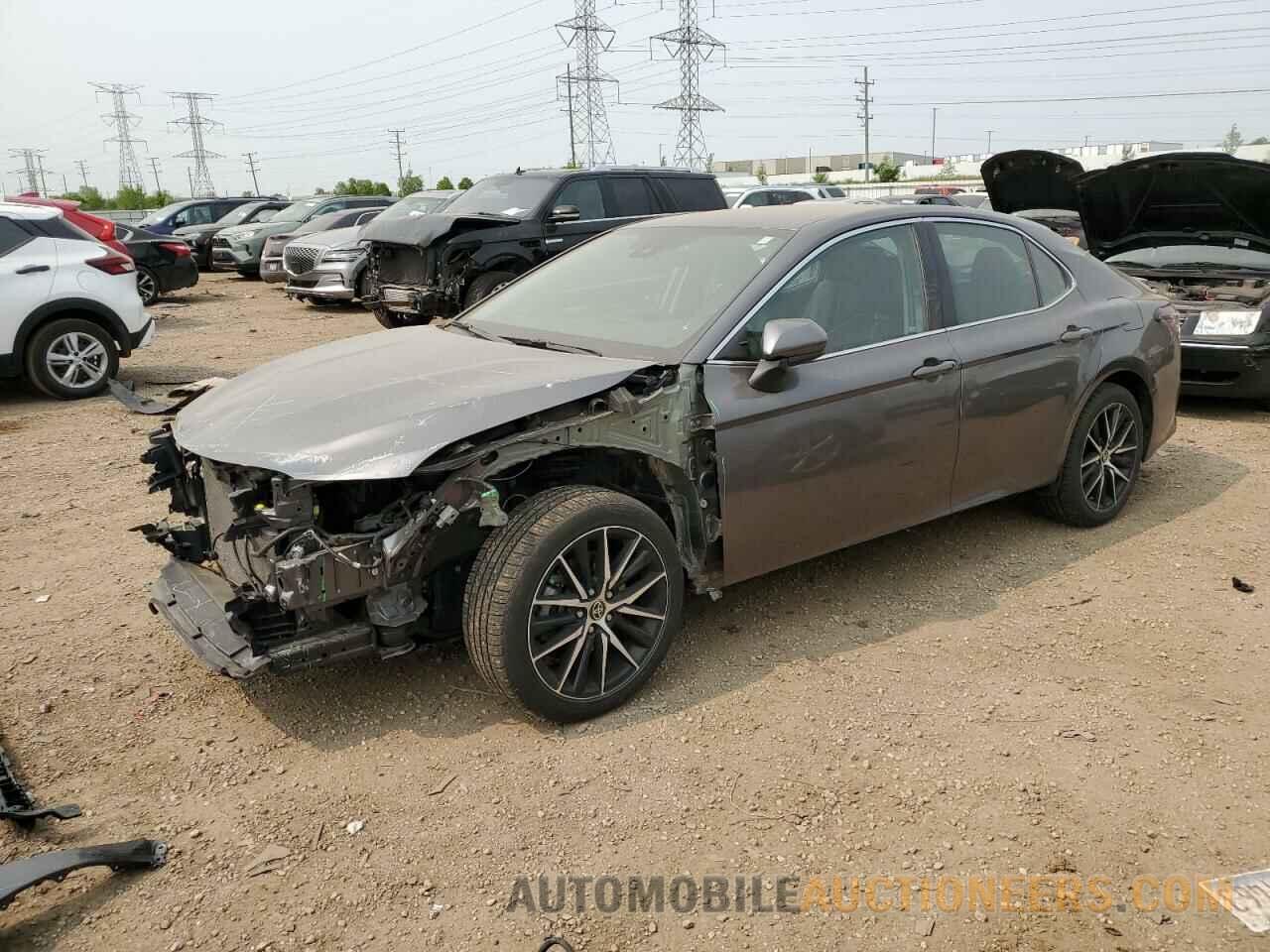 4T1G11AK0MU560449 TOYOTA CAMRY 2021