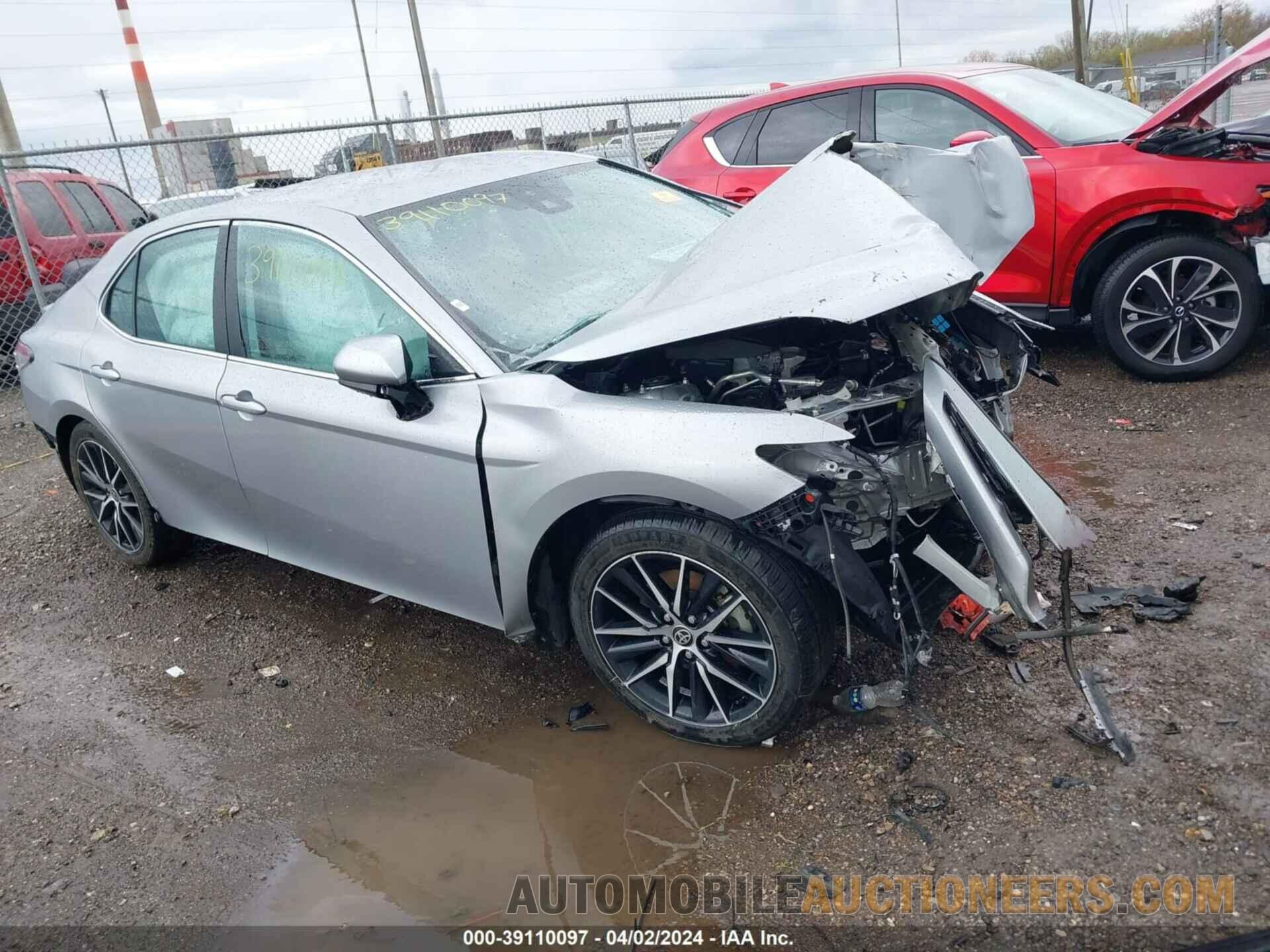 4T1G11AK0MU560869 TOYOTA CAMRY 2021