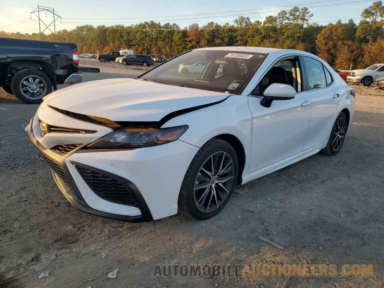 4T1G11AK0MU562170 TOYOTA CAMRY 2021