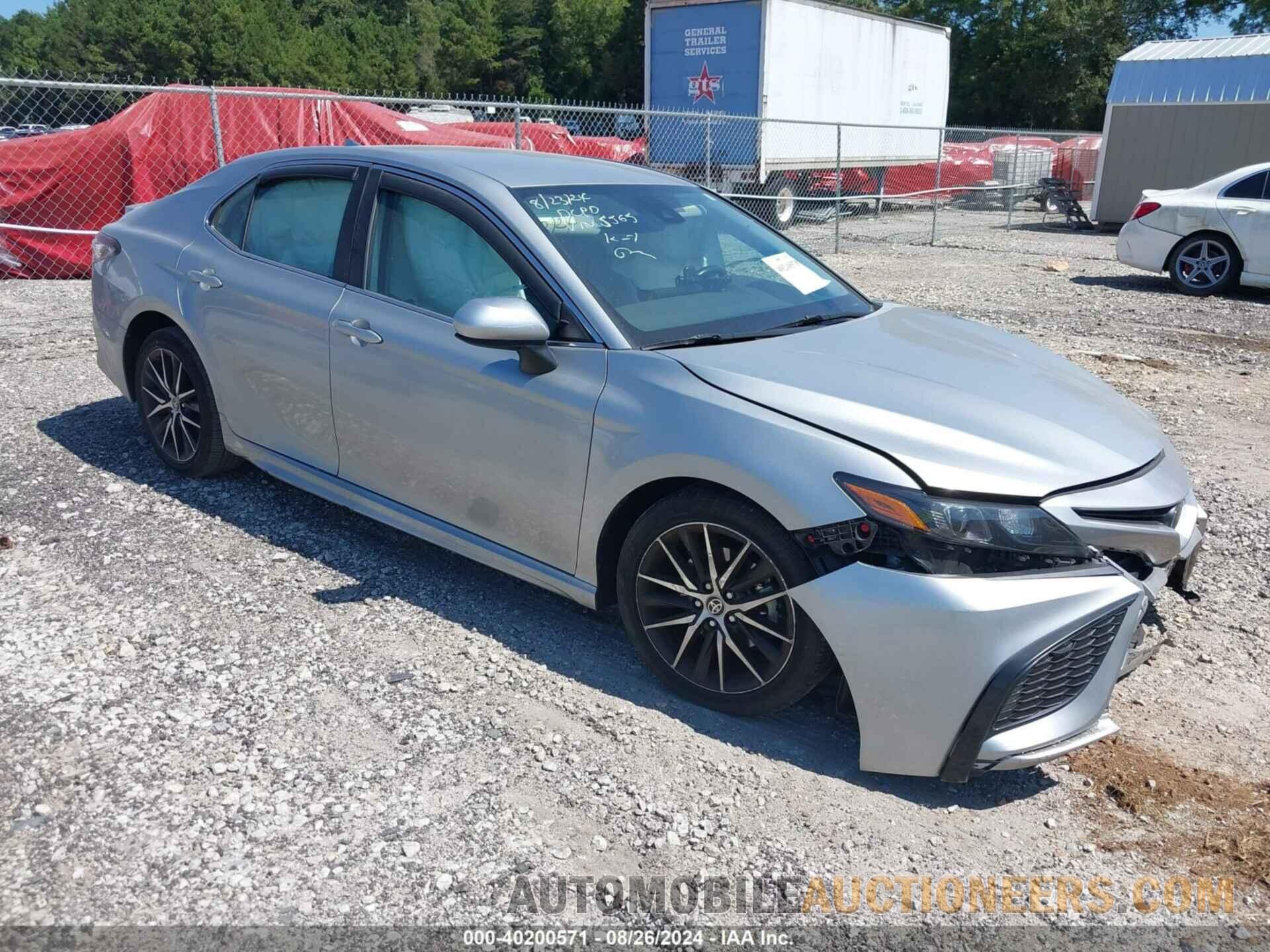 4T1G11AK0MU575565 TOYOTA CAMRY 2021