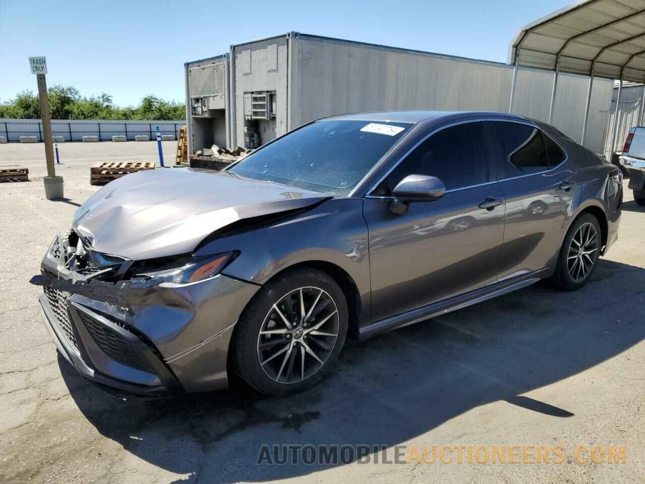 4T1G11AK0MU583262 TOYOTA CAMRY 2021