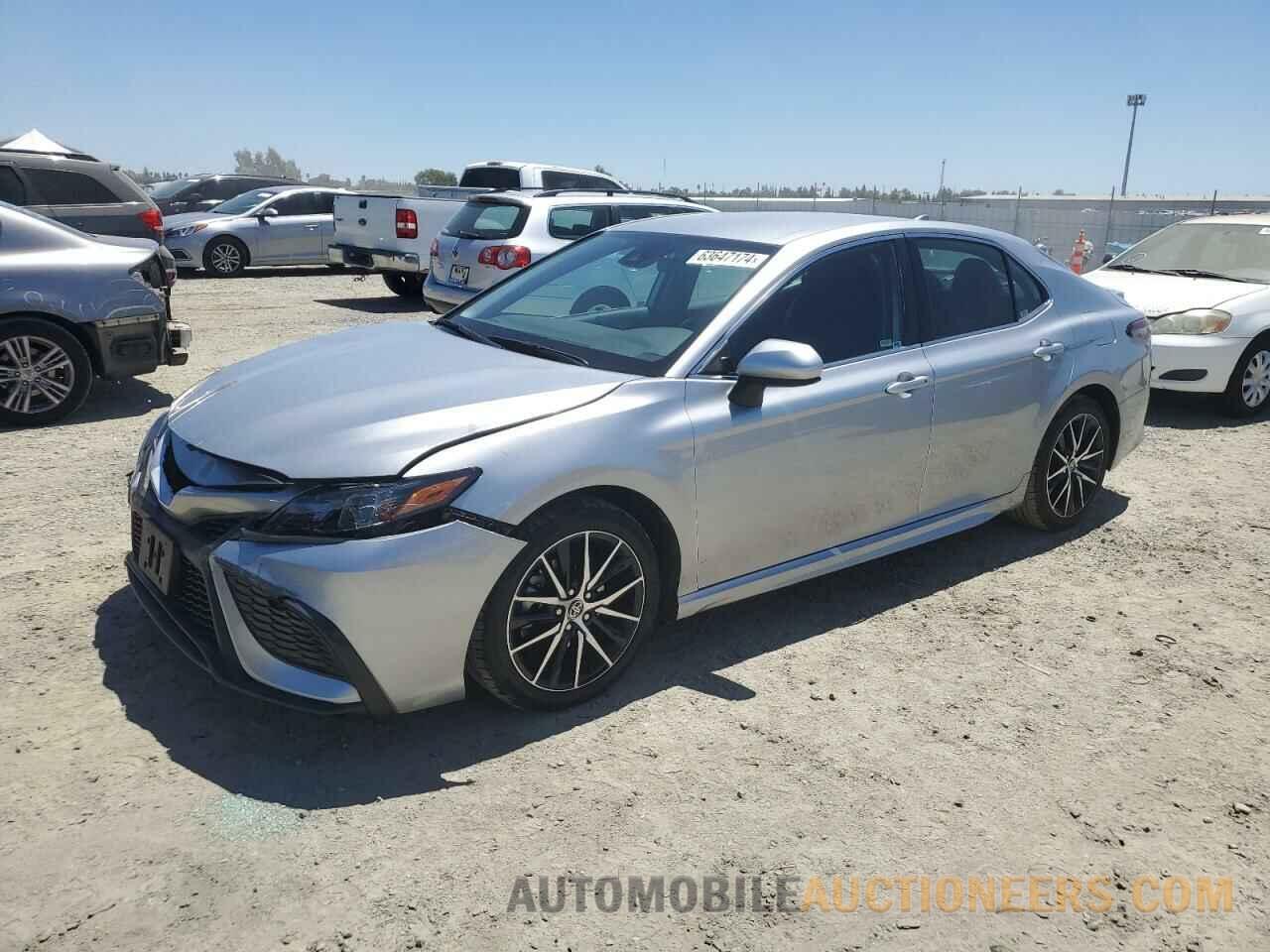 4T1G11AK0MU589563 TOYOTA CAMRY 2021