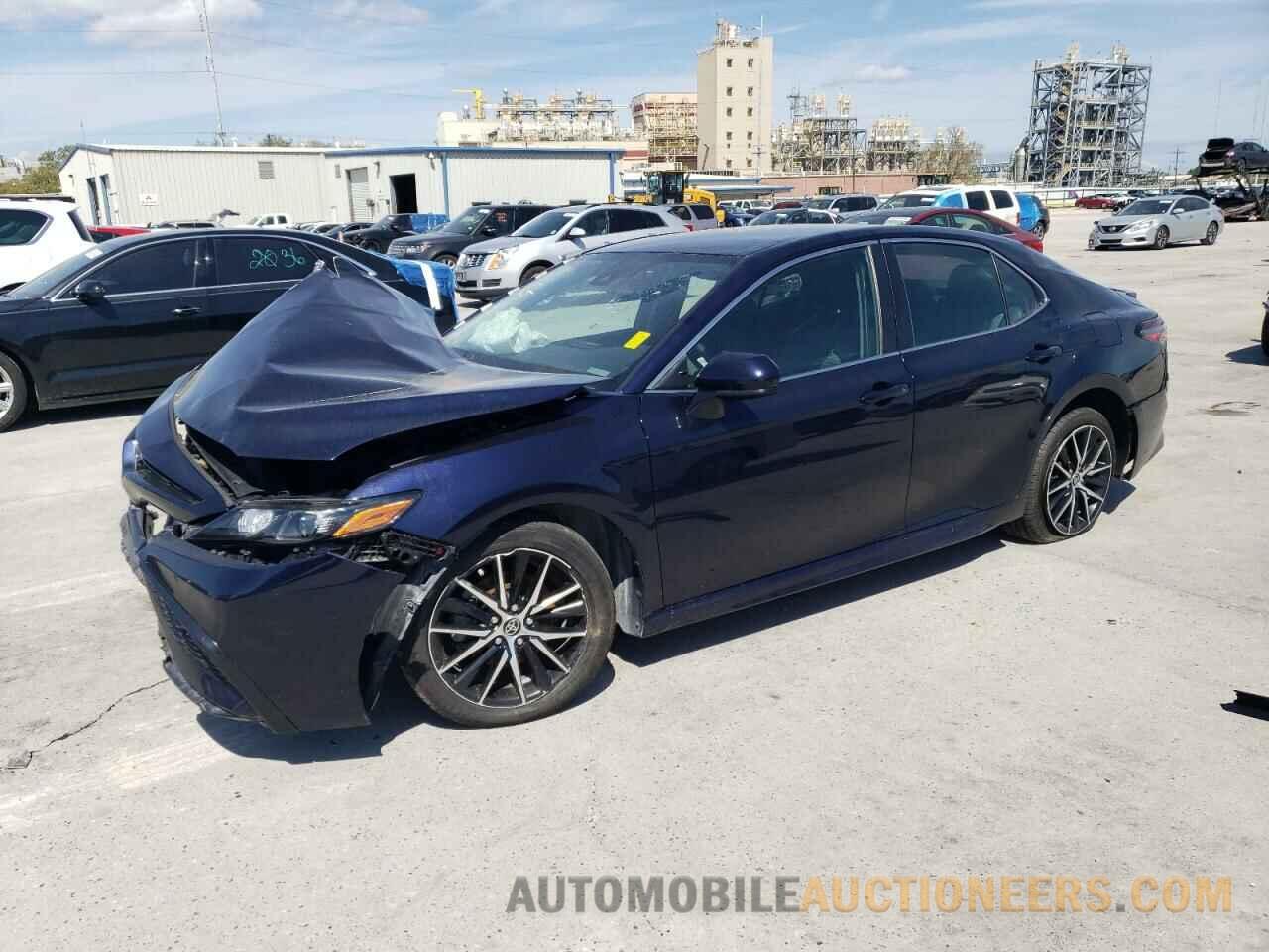 4T1G11AK0MU596013 TOYOTA CAMRY 2021