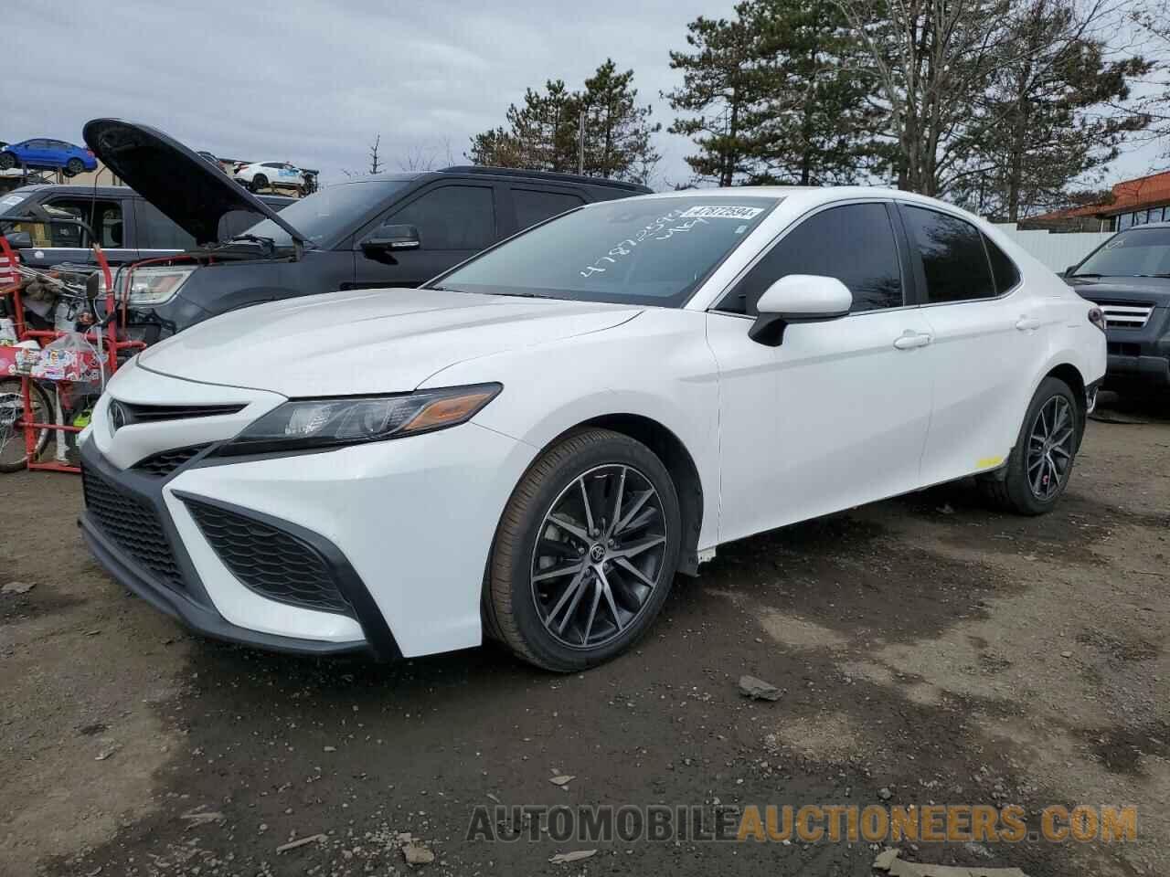 4T1G11AK0MU602814 TOYOTA CAMRY 2021