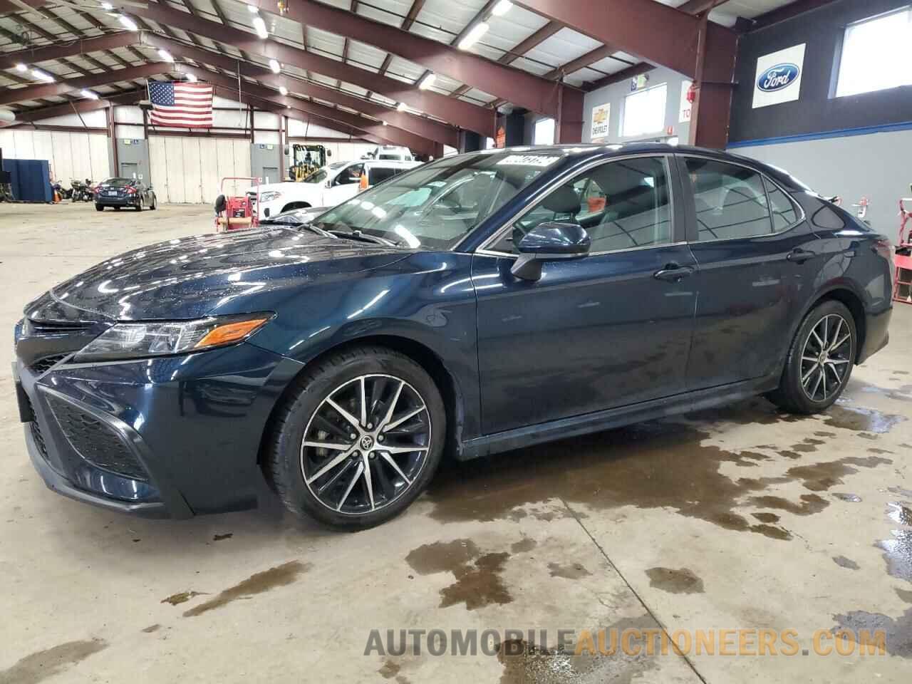 4T1G11AK0MU611867 TOYOTA CAMRY 2021