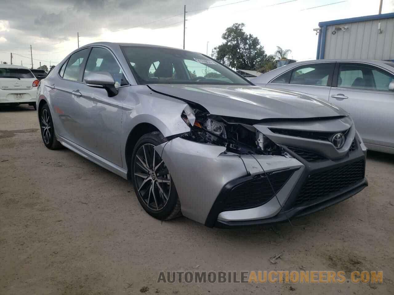 4T1G11AK0NU001680 TOYOTA CAMRY 2022