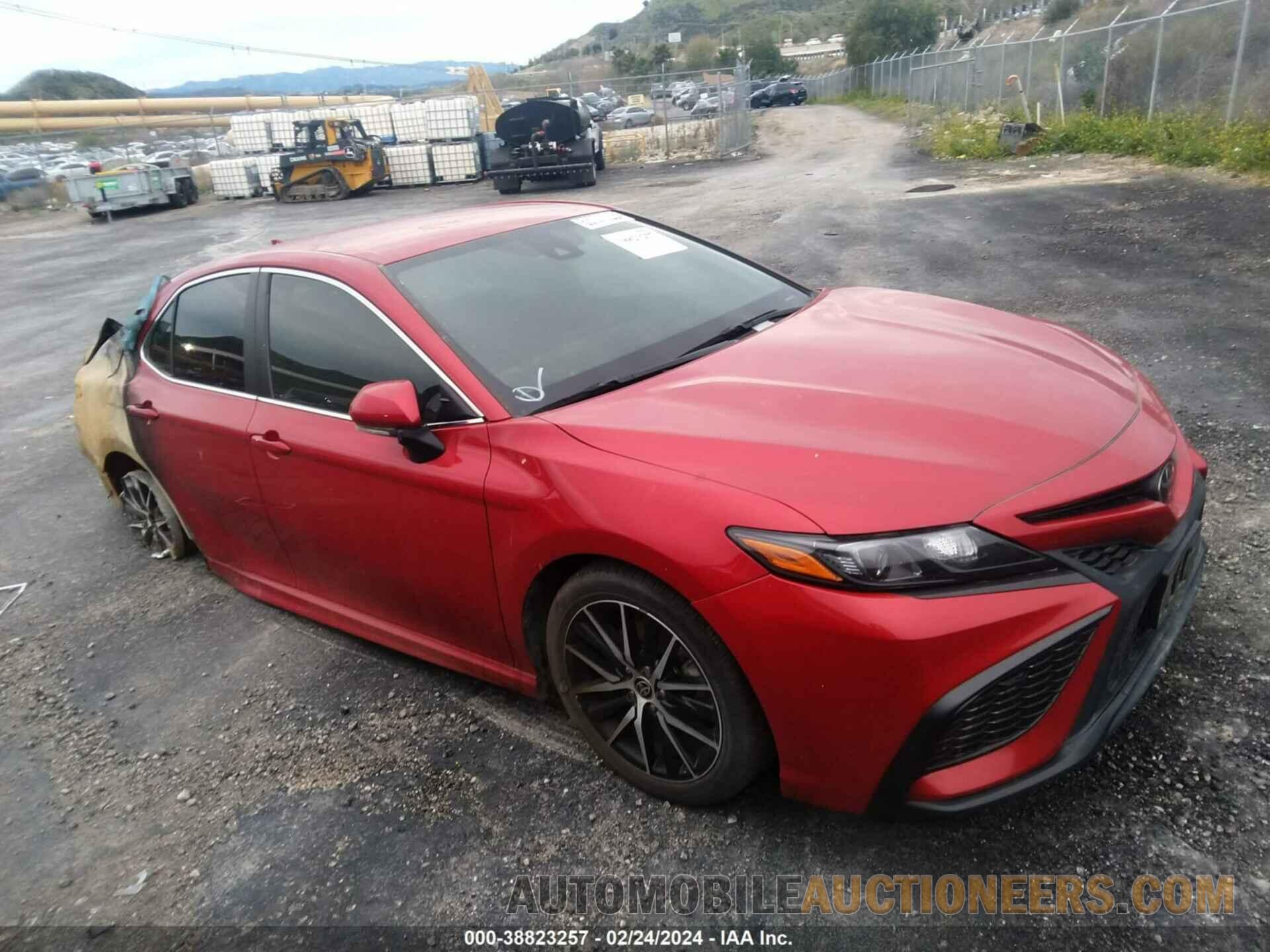 4T1G11AK0NU002585 TOYOTA CAMRY 2022