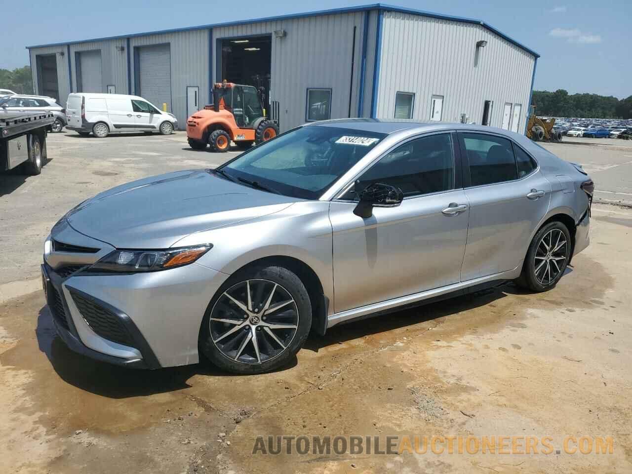 4T1G11AK0NU617900 TOYOTA CAMRY 2022