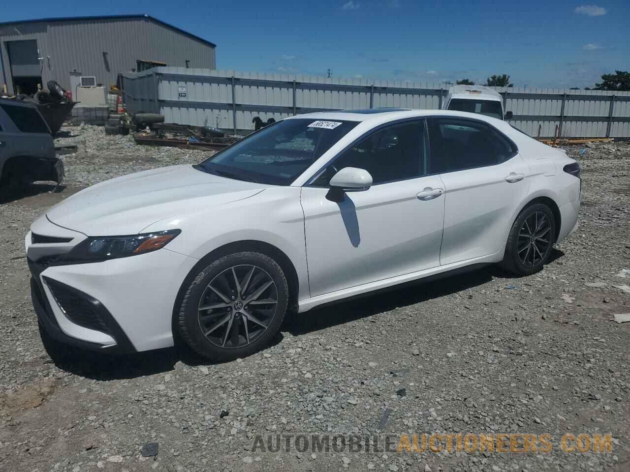 4T1G11AK0NU623700 TOYOTA CAMRY 2022