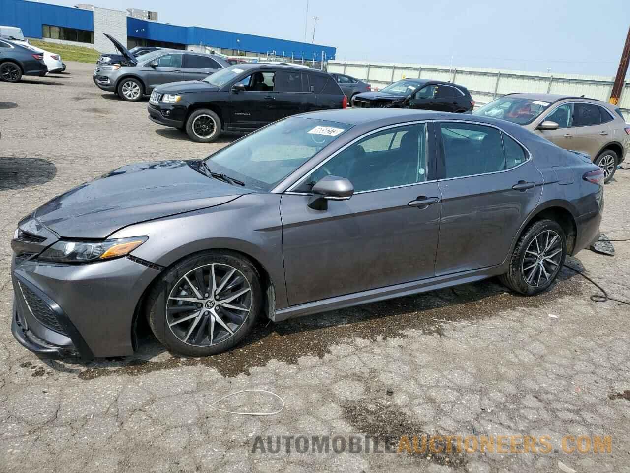 4T1G11AK0NU636396 TOYOTA CAMRY 2022