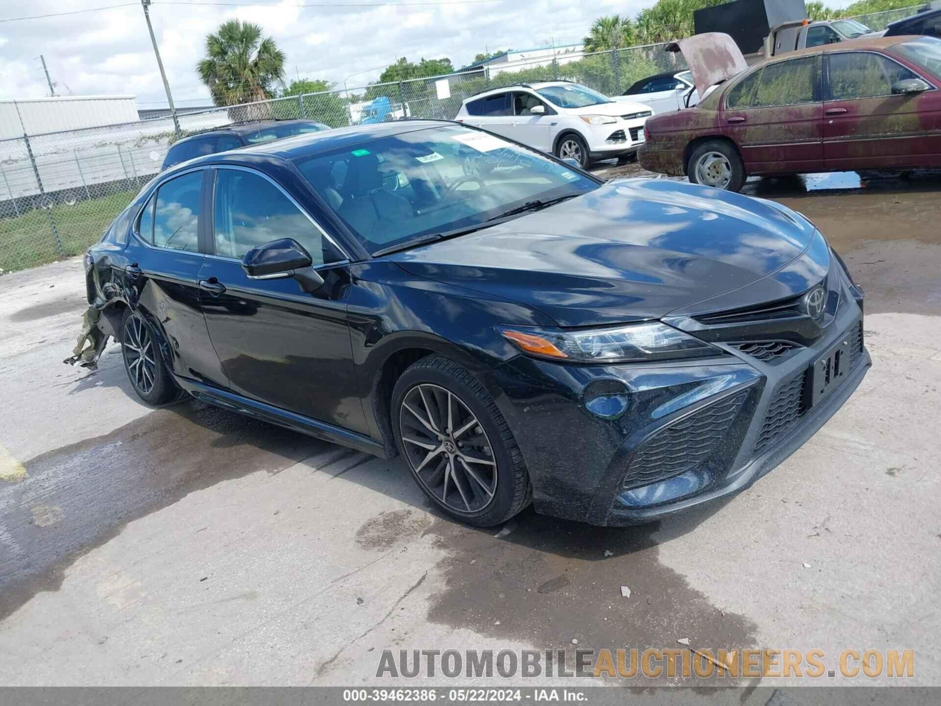 4T1G11AK0NU646894 TOYOTA CAMRY 2022