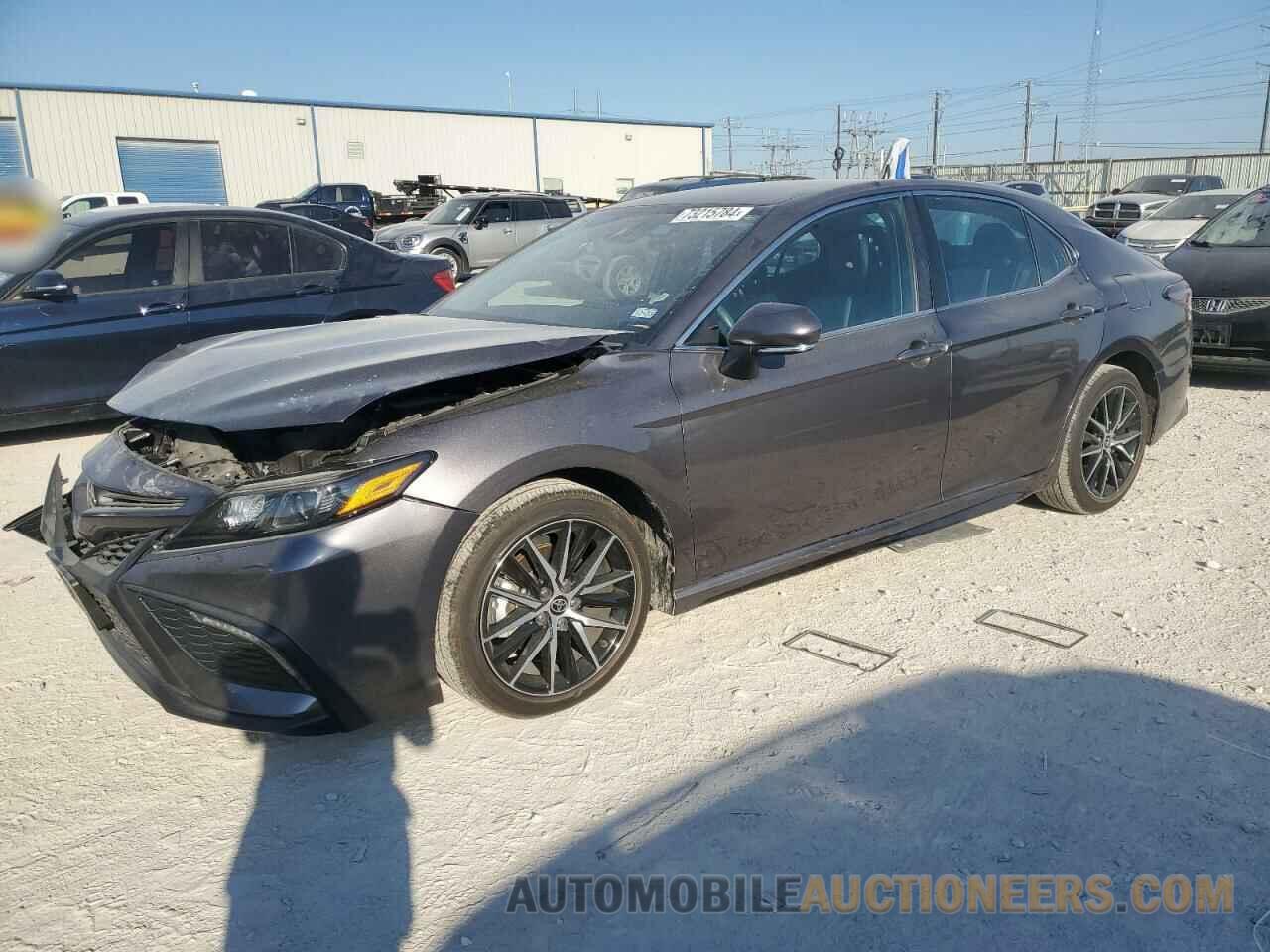 4T1G11AK0NU650086 TOYOTA CAMRY 2022