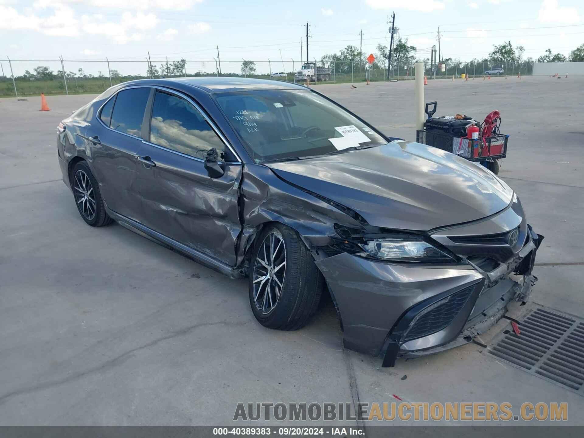 4T1G11AK0NU659998 TOYOTA CAMRY 2022