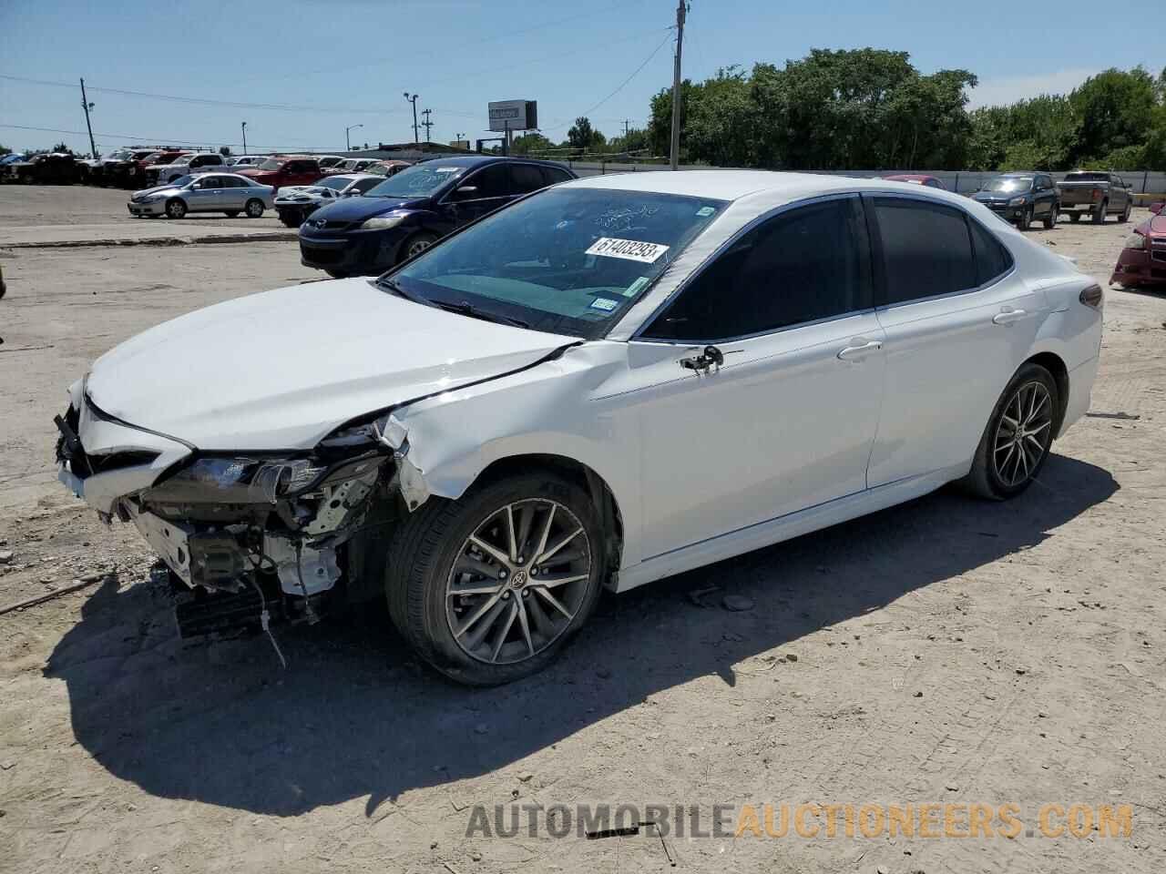 4T1G11AK0NU662027 TOYOTA CAMRY 2022