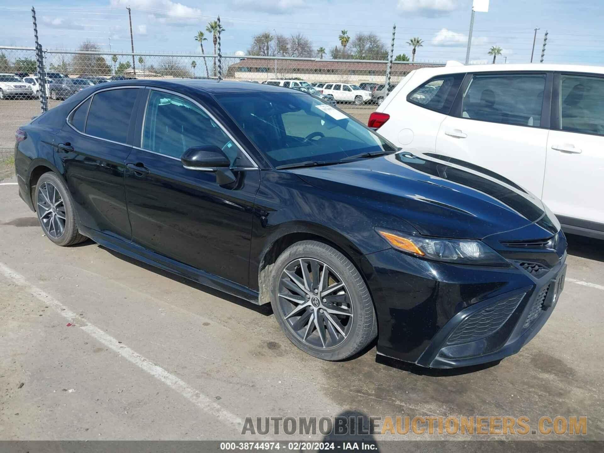 4T1G11AK0NU662450 TOYOTA CAMRY 2022