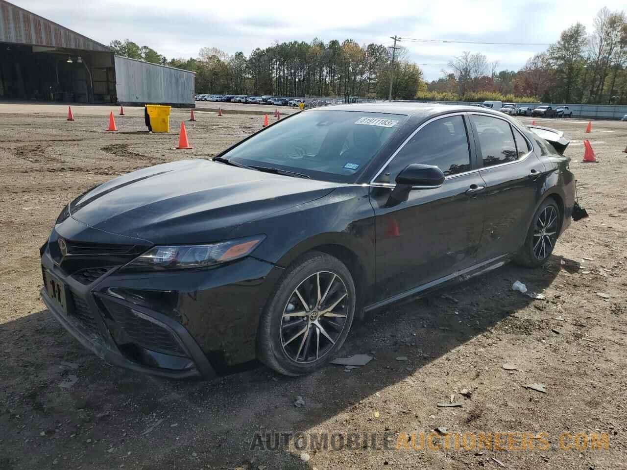 4T1G11AK0NU663100 TOYOTA CAMRY 2022